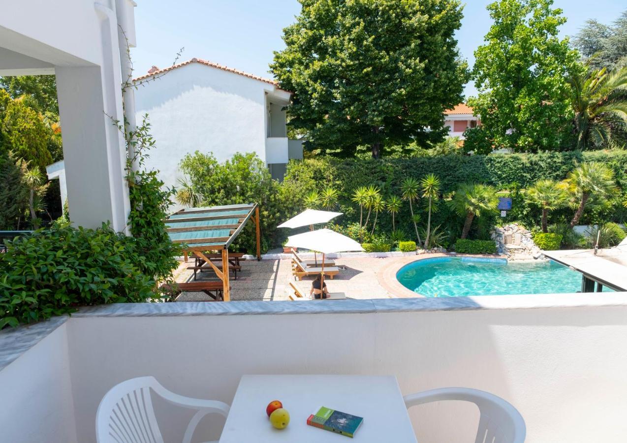 Aristides Hotel Fourka Bagian luar foto