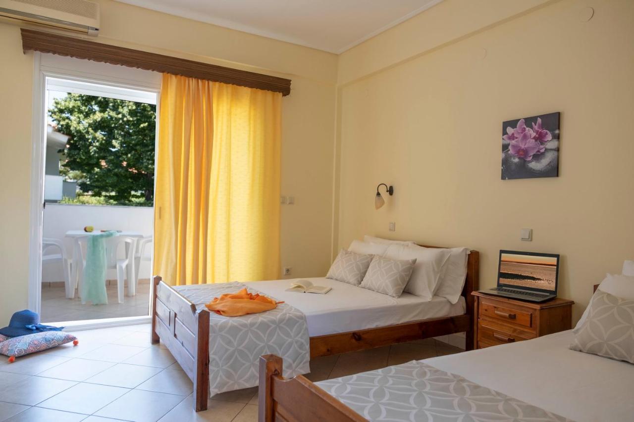Aristides Hotel Fourka Bagian luar foto