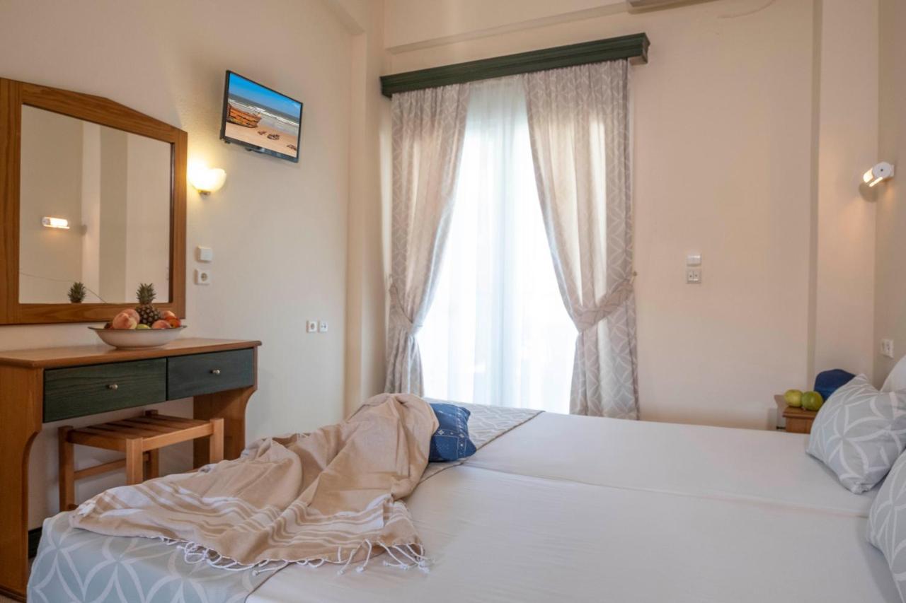 Aristides Hotel Fourka Bagian luar foto