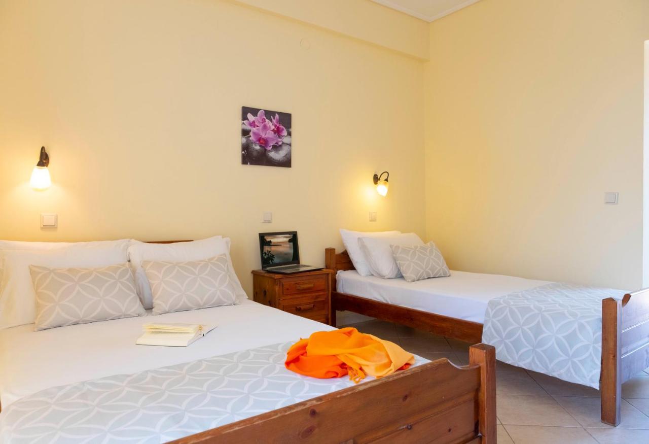 Aristides Hotel Fourka Bagian luar foto