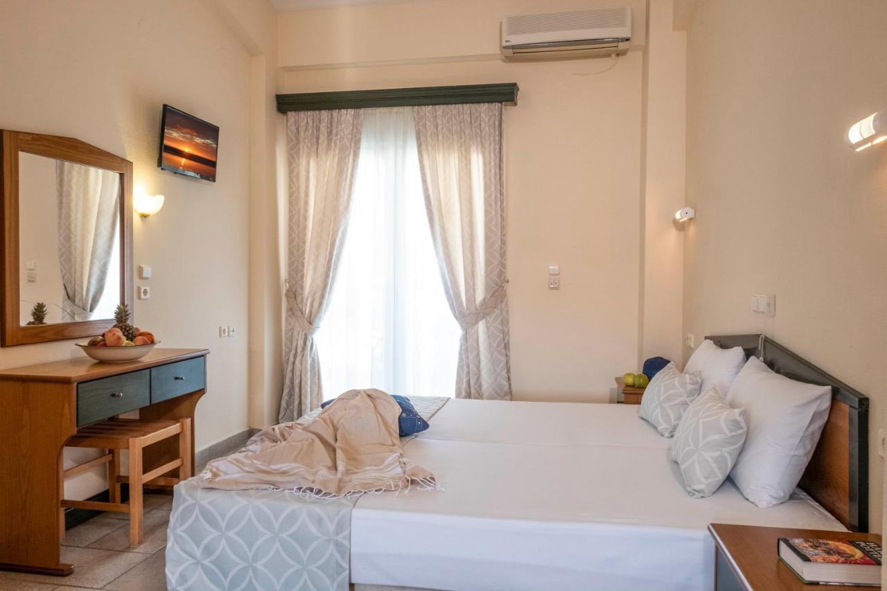 Aristides Hotel Fourka Bagian luar foto