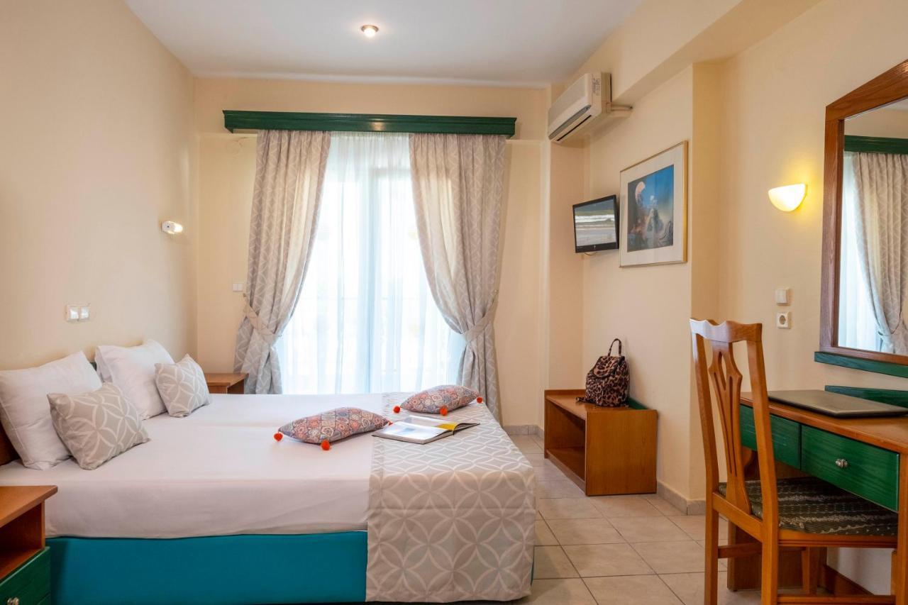 Aristides Hotel Fourka Bagian luar foto