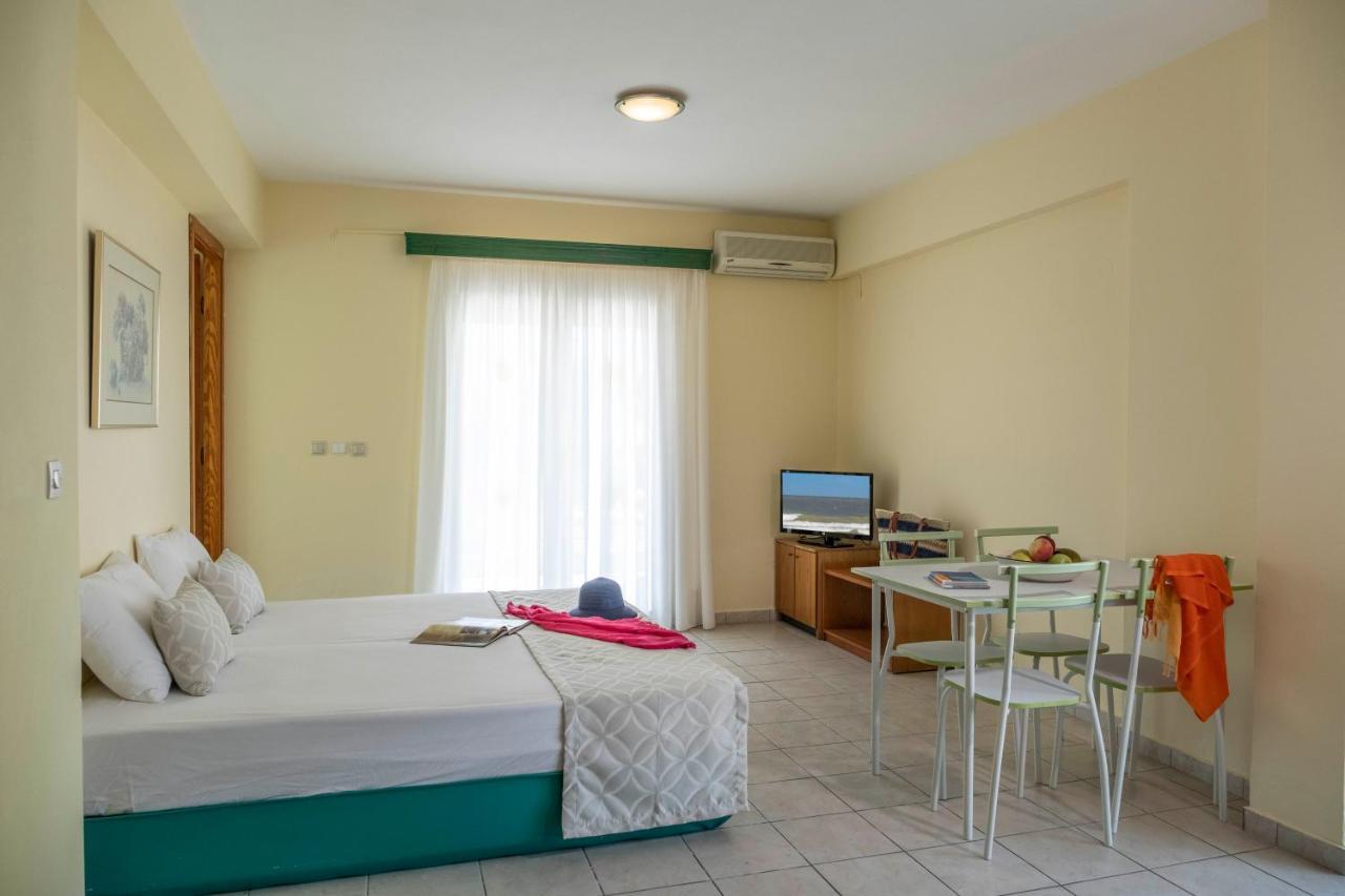 Aristides Hotel Fourka Bagian luar foto