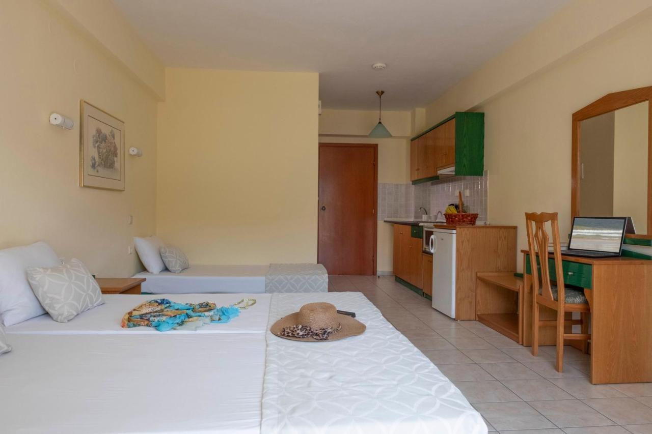 Aristides Hotel Fourka Bagian luar foto