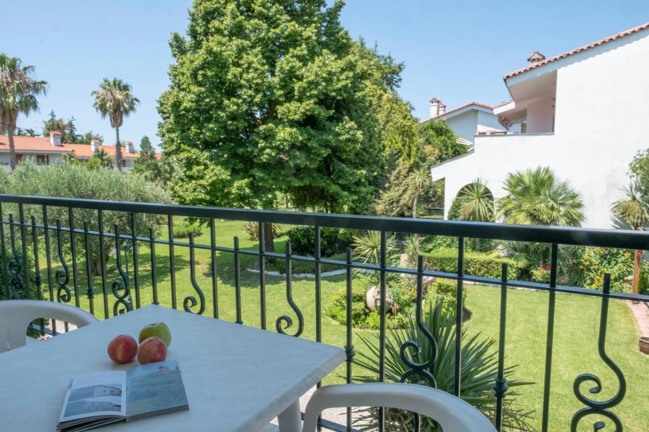 Aristides Hotel Fourka Bagian luar foto